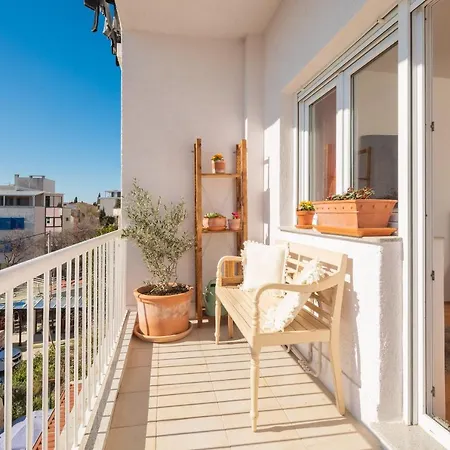アパート Fabula - W Balcony 4 Min Walk To